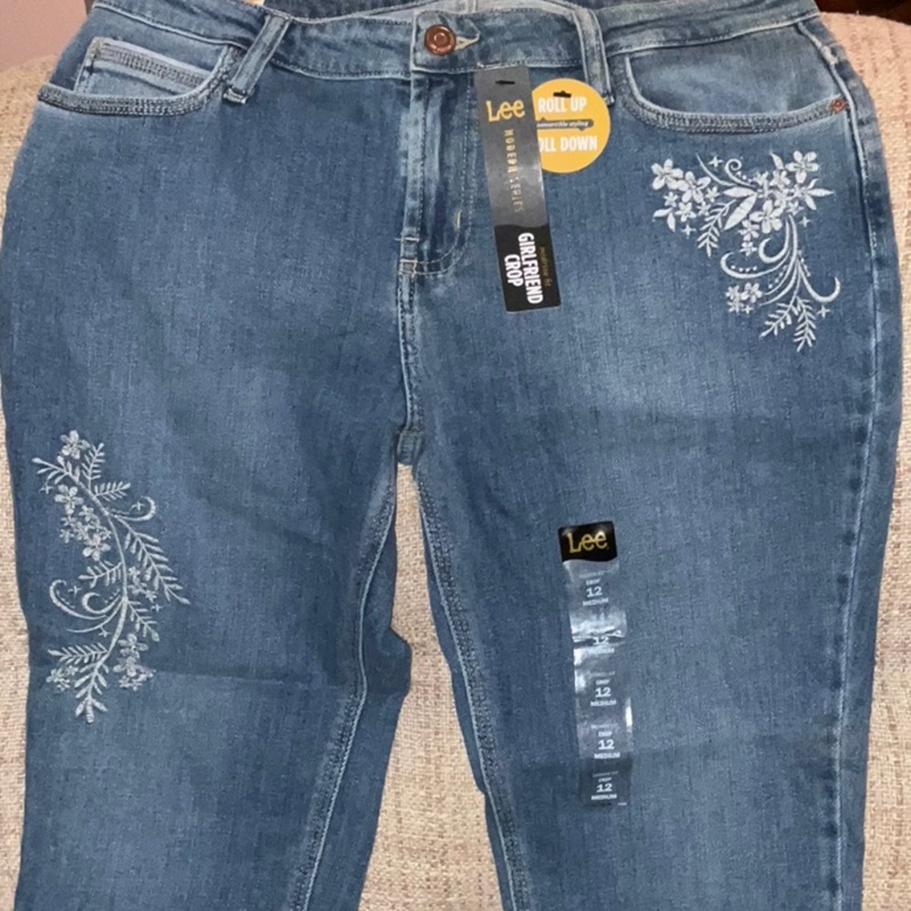 Brand new with tags ladies Lee Jeans with embroidery designs size 12 midrise fit